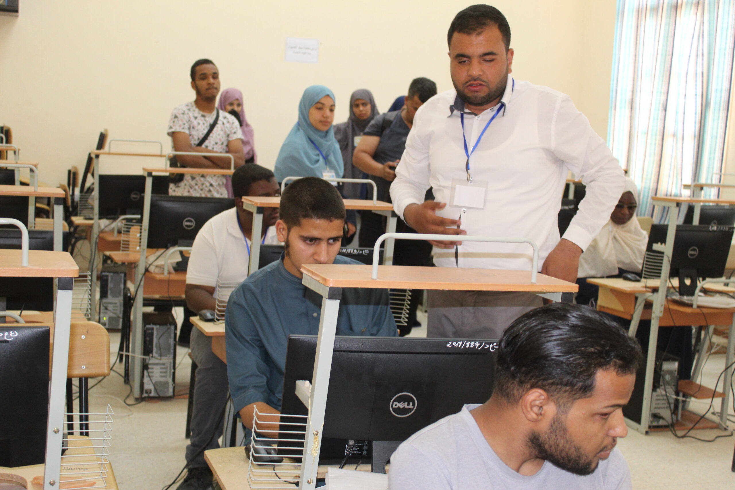 يوم تكويني لذوي الهمم العالية في تقنيات البرمجة بجامعة الوادي